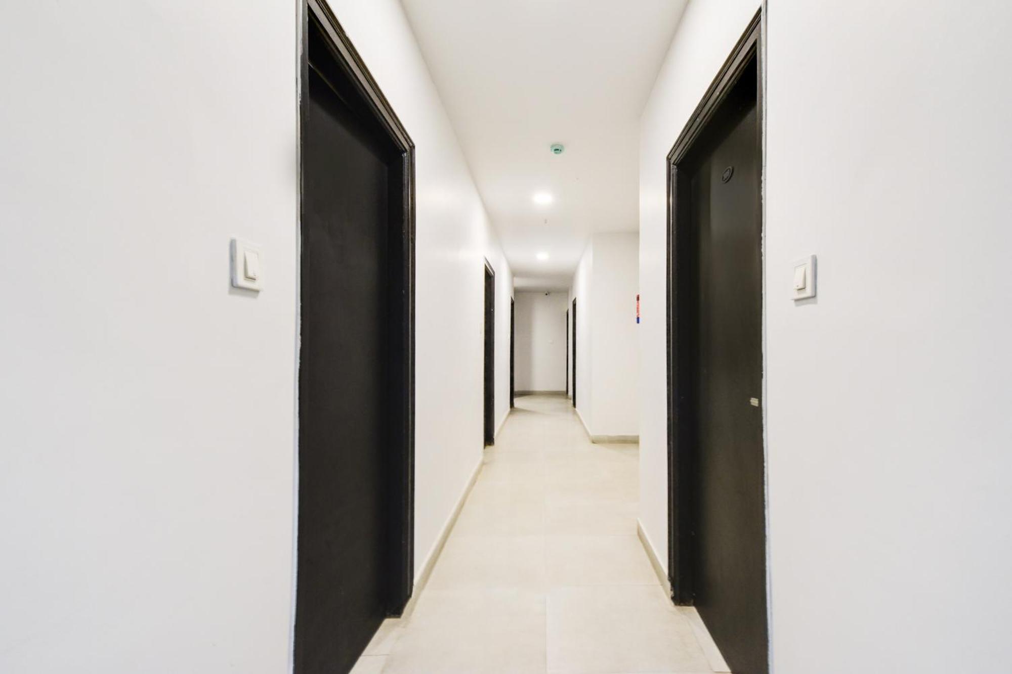 Super Townhouse Alwal Road 호텔 Trimulgherry 외부 사진