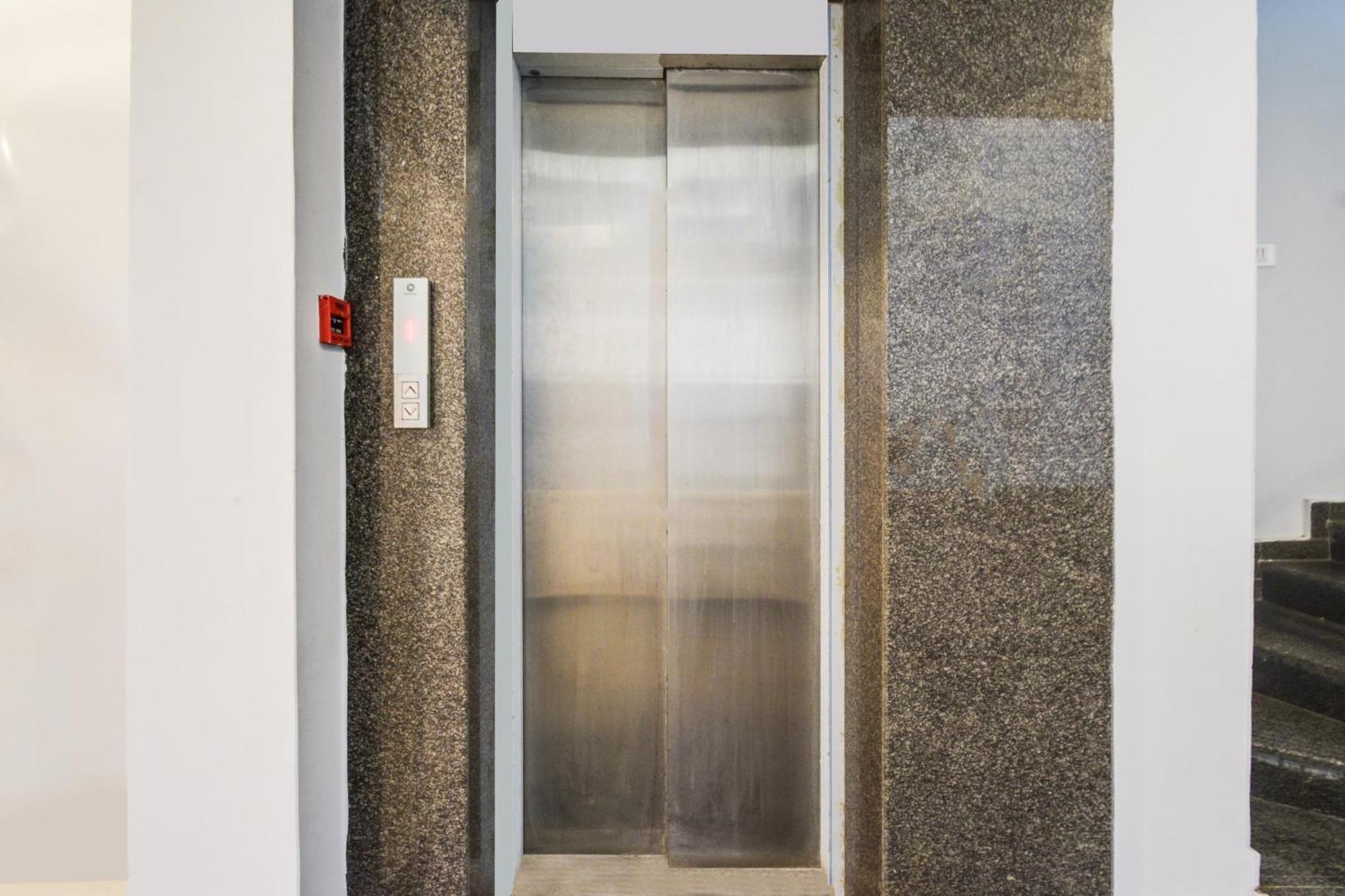 Super Townhouse Alwal Road 호텔 Trimulgherry 외부 사진