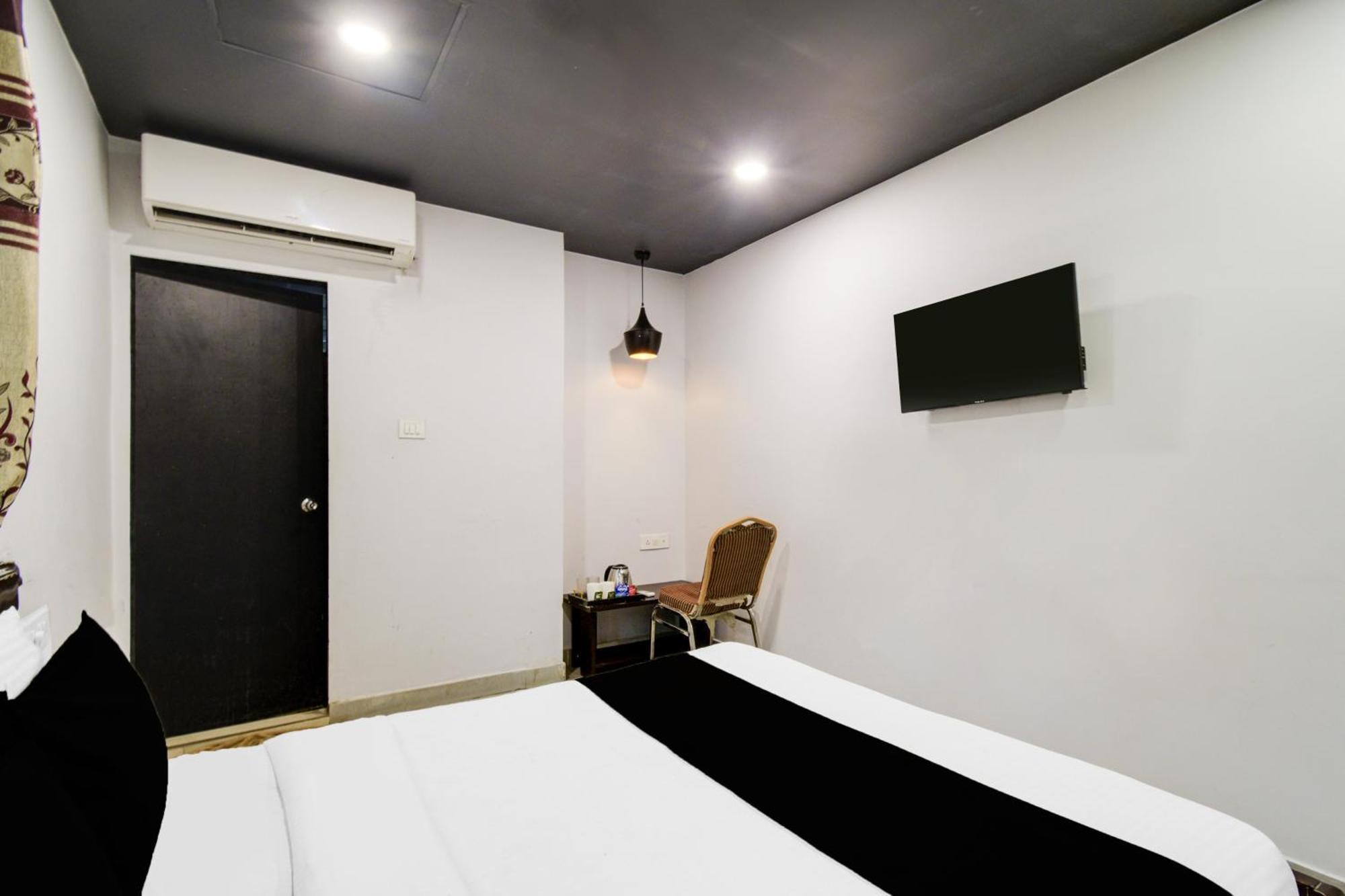 Super Townhouse Alwal Road 호텔 Trimulgherry 외부 사진