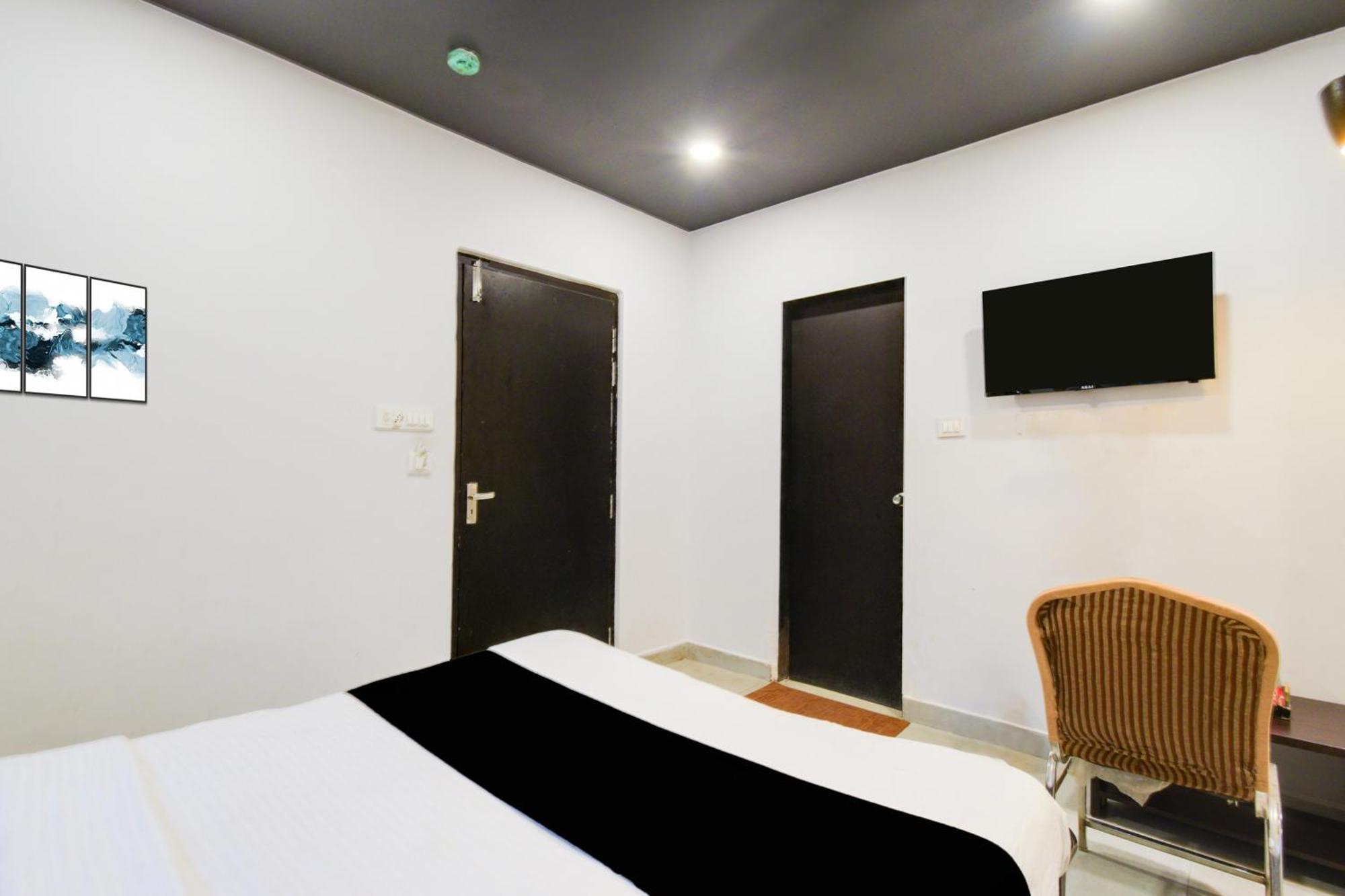 Super Townhouse Alwal Road 호텔 Trimulgherry 외부 사진
